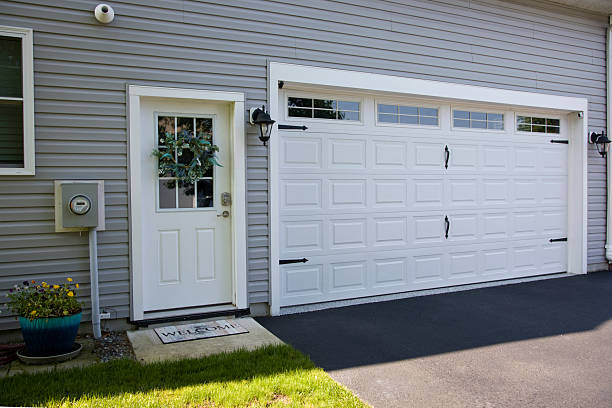 24/7 Emergency Garage Door Panel Replacement experts in St. George, KS